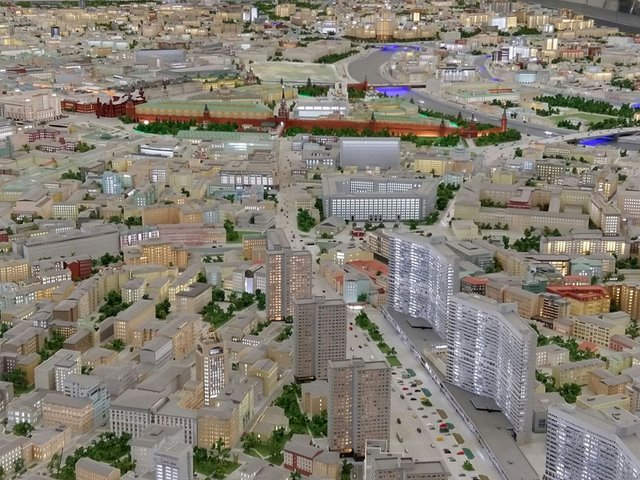 Участие студентов МГАХИ им. В.И.Сурикова в конкурсе макетов «Москва глазами молодых градостроителей» — фотография 9