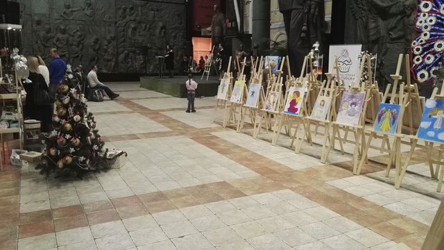 Рождественский благотворительный марафон «Крылья ангела» в Галерее искусств Зураба Церетели — фотография 2